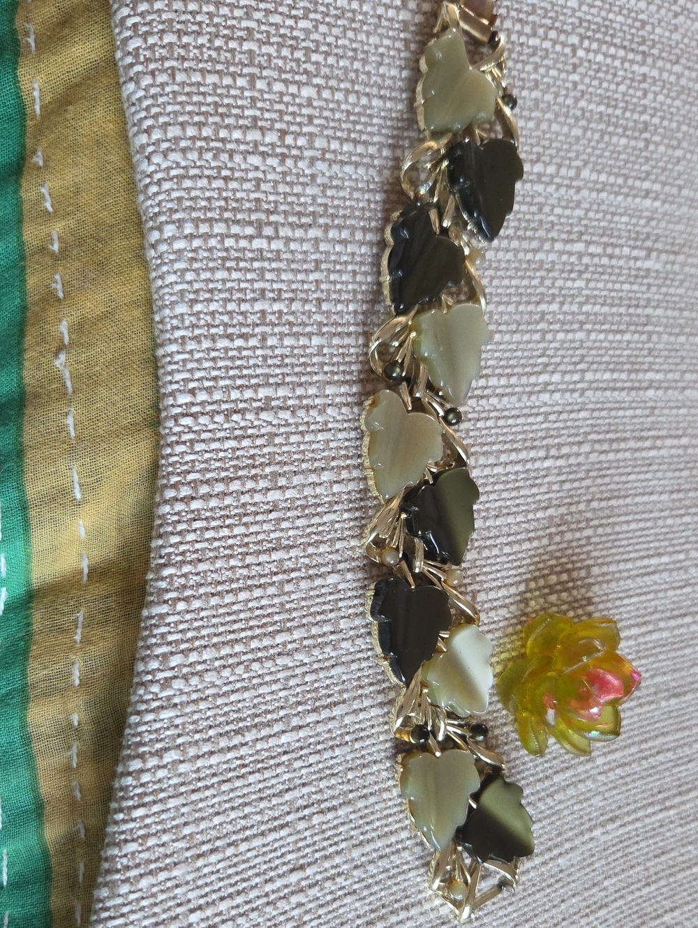 Coro Vintage Gold Leaf-Link Bracelet with Cream & Black Enamel Leaves